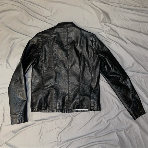 Faux leather moto riding jacket soft fur lining removable hood zip up pockets - Picture 4 of 8